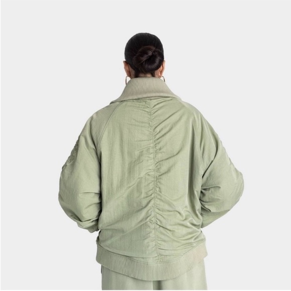 KBB by Kahlana X Target Women’s Puffer Jacket XL Light Green NWT Plus Size - Picture 3 of 5